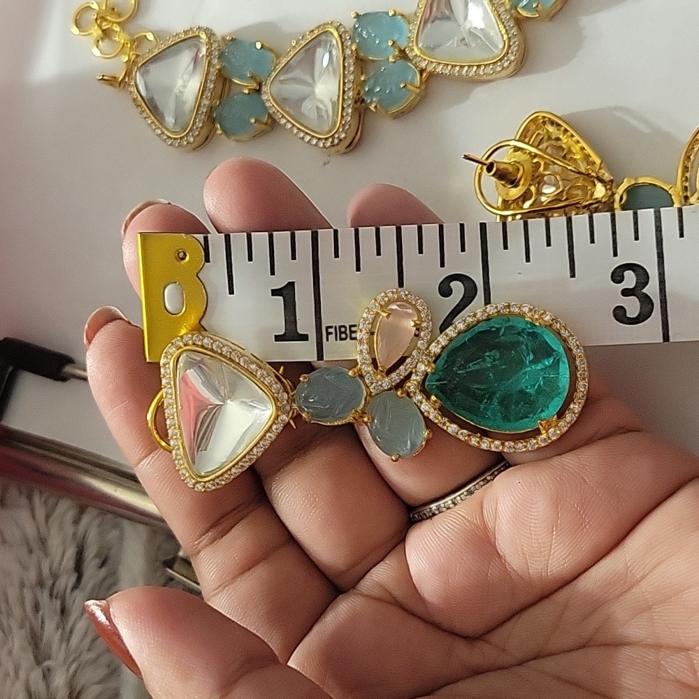 Indian Necklace Set - Picture 5 of 7